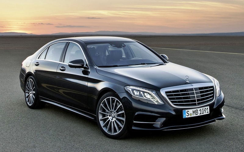 Hệ thống làm mát lốp xe bằng cách phun hơi nước của Mercedes-Benz là gì ?