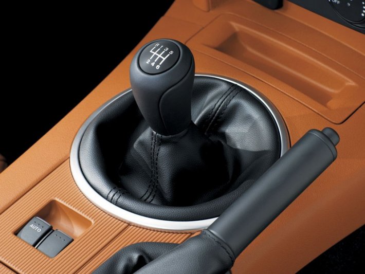 Công nghệ E-Clutch mới lái xe số sàn không cần đạp côn