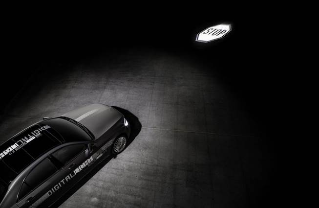 Công nghệ đèn pha Digital Light trên các dòng xe mới nhất của Mercedes-Benz