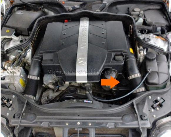 Hướng dẫn cách kiểm tra dầu trợ lực lái trên các dòng xe mercedes - benz
