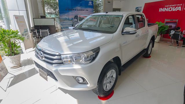 Đánh Giá Xe - Toyota Hilux 2017 - Bản Nâng Cấp Chất Lượng Của Thế Hệ Thứ 8