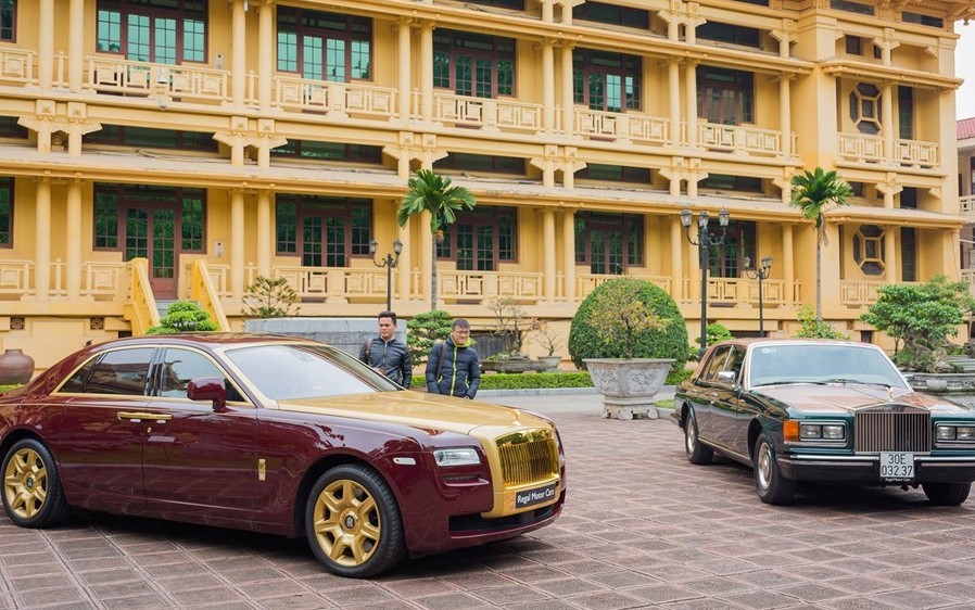 Cặp Xe Rolls-Royce Độc Nhất Việt Nam Khoe Dáng
