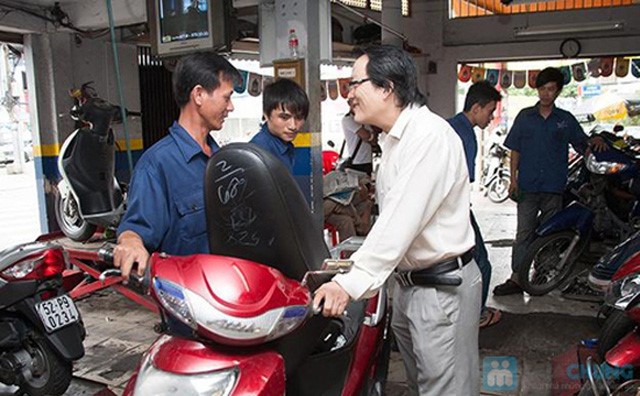 Vì Sao Khách Hàng Kéo Đến Tiệm Sửa Xe Máy Ùn Ùn?