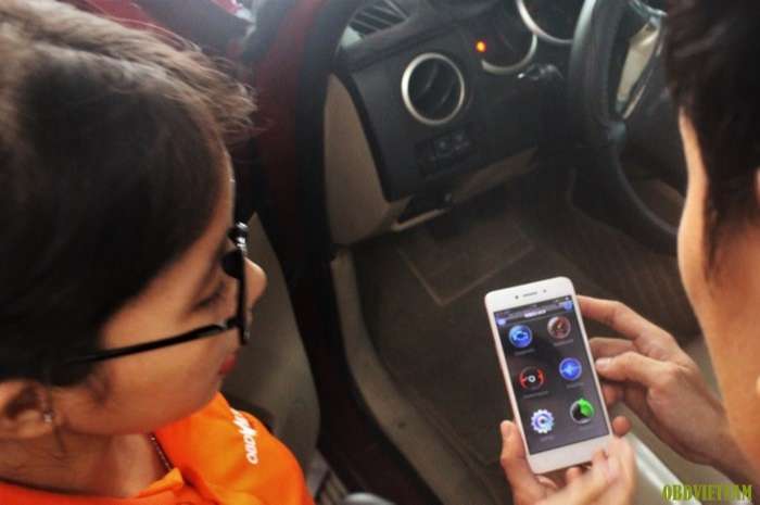 a-cong-nghe-chan-doan-tiep-can-voi-sinh-vien-dh-cong-nghiep-22-1