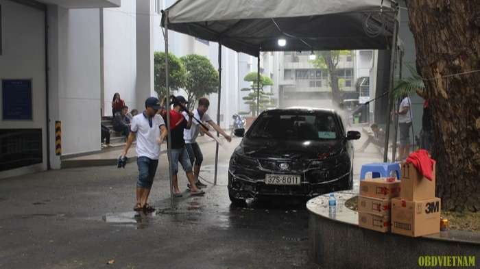 car_care_unitour/a-cong-nghe-chan-doan-tiep-can-voi-sinh-vien-dh-cong-nghiep-5-1