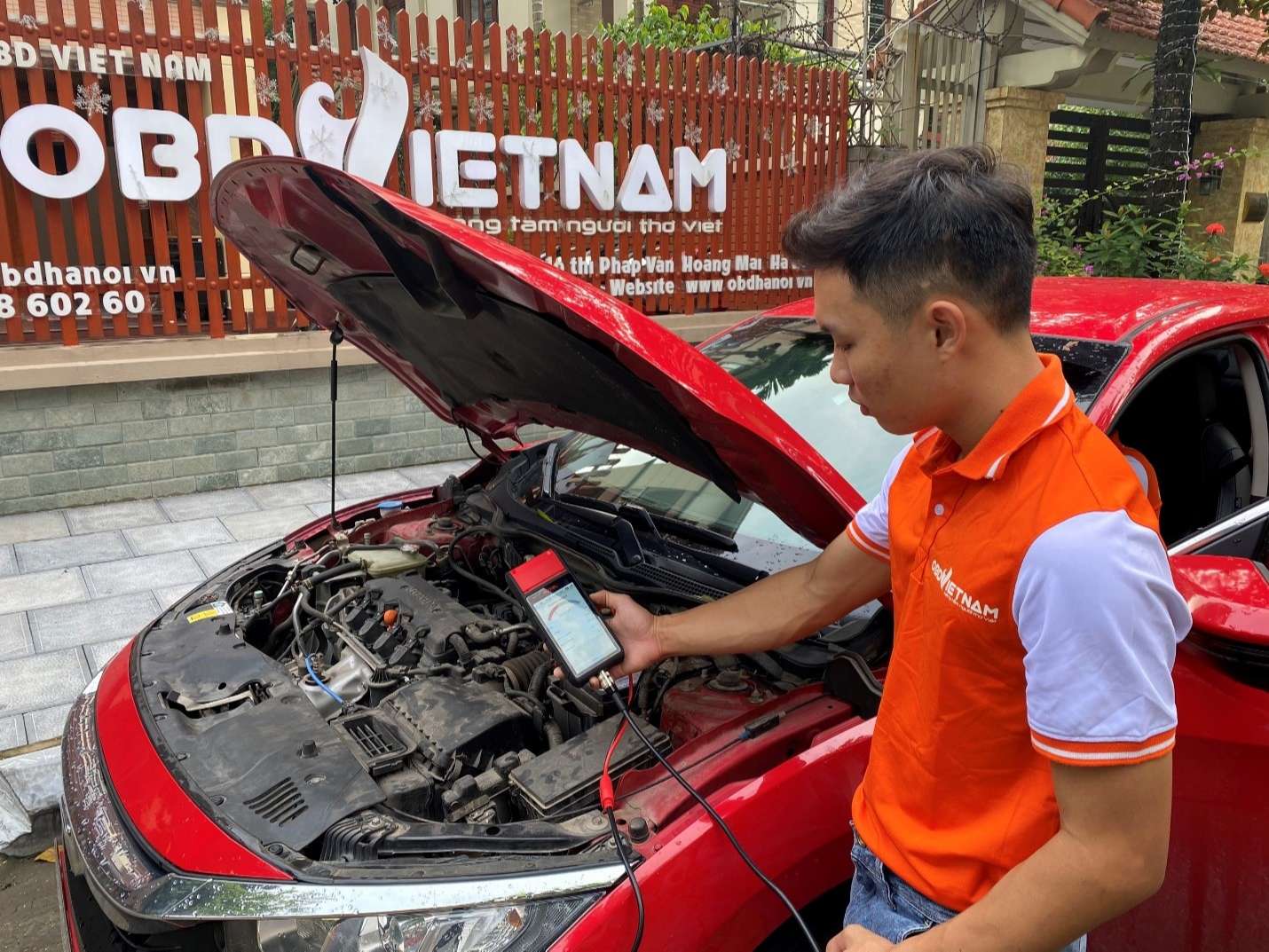 trai-nhiem-thiet-bi-kiem-tra-ac-quy-he-thong-dien-autel-maxibas-bt608-obdvietnam1