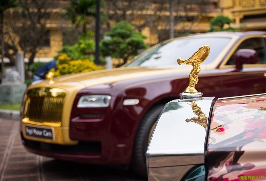 cap-xe-rolls-royce-doc-nhat-viet-nam-khoe-dang-9