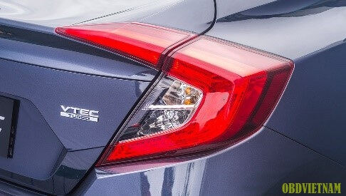 danh-gia-xe-honda-civic-1-5l-vtec-turbo-2016-2