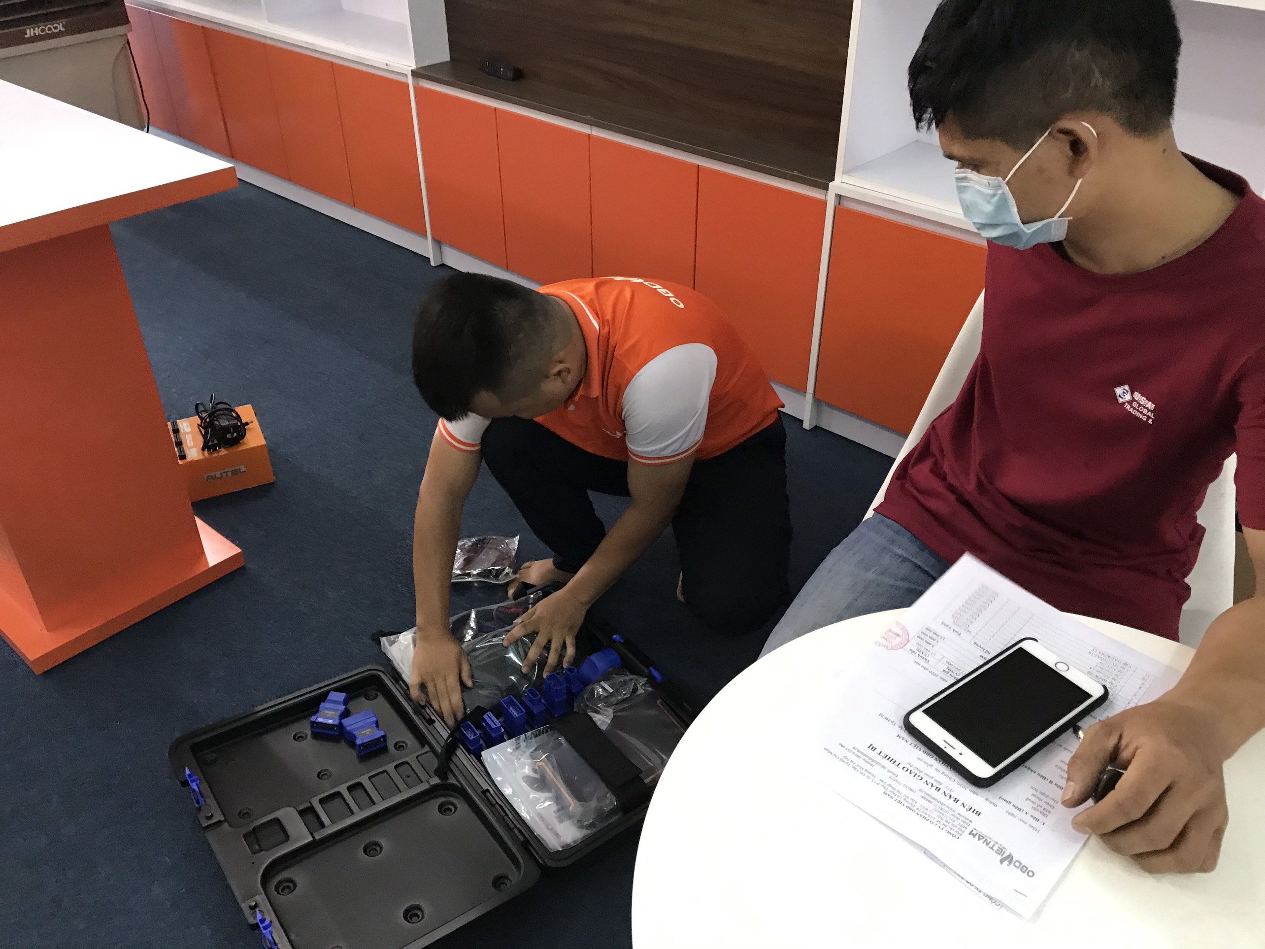 Chuyển giao máy chẩn đoán Fcar Fcan C8-W