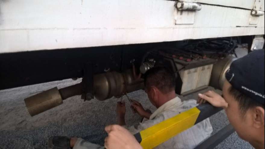 dich-vu-cat-khi-thai-dpf-scr-off-tren-dong-xe-diesel-obdvietnam35